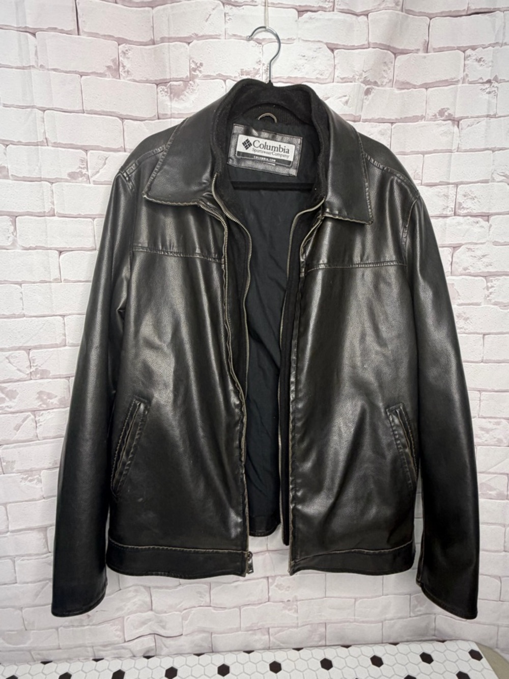 Vintage Columbia Faux Leather Jacket‎ Black Classic Zip-Up Minimalist Moto Style